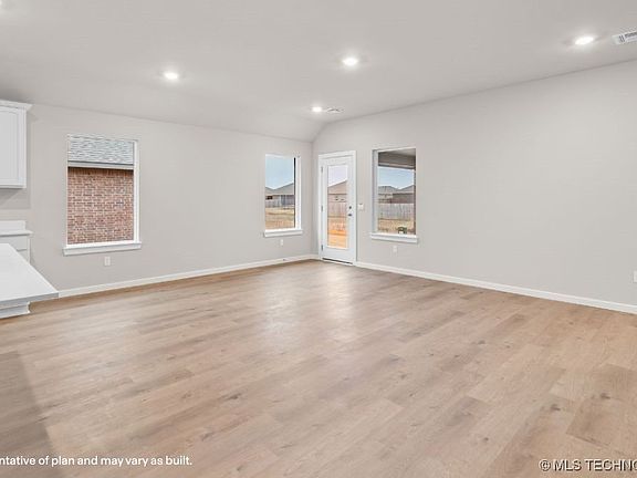 7th image of this home