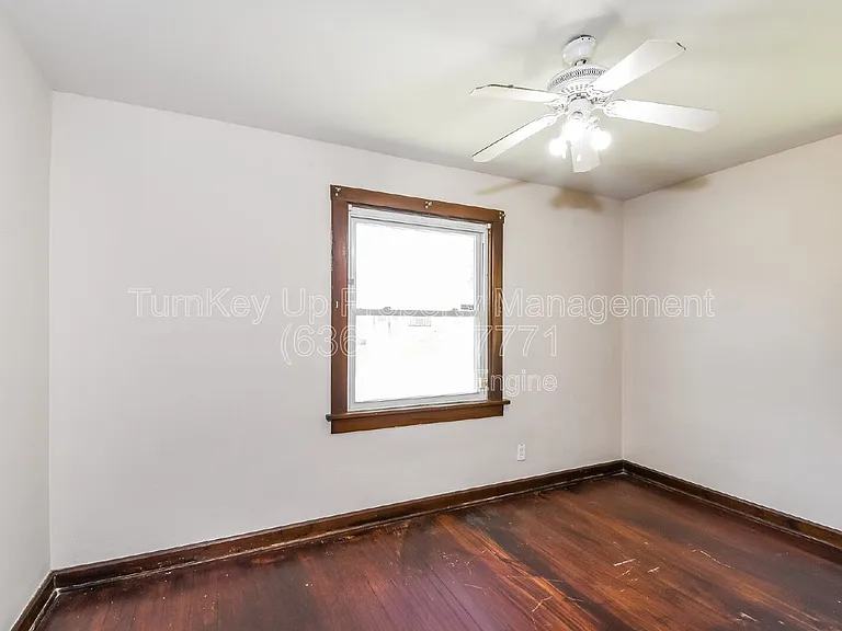422 Plaza Ave — Photo 10