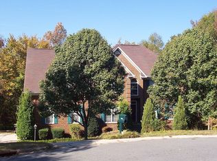 9009 Grindstone Ct, Matthews, NC 28104