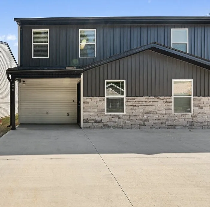 3 bed, 2.5 bath, 1650 sqft, $1,950 — Photo 2