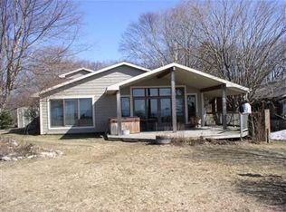 1421 S Rohrmoser Rd, Ludington, MI 49431