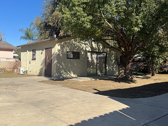 ADU. Rent together or separate from front house. Back house