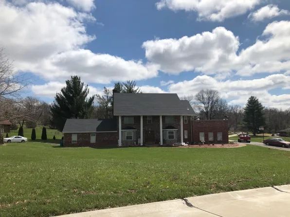 1202 Edlor Dr, Saint Louis, MO 63138