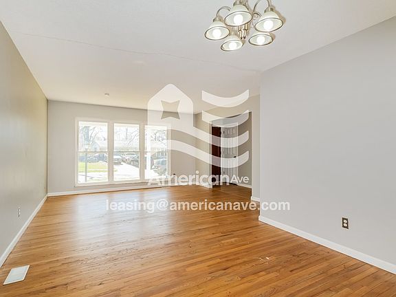 59335_004_living_room_13635063.jpg