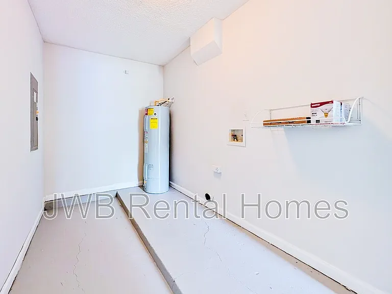 488 Arlington Rd — Photo 17