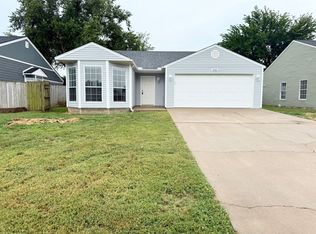 3102 NE 12th St, Bentonville, AR 72712