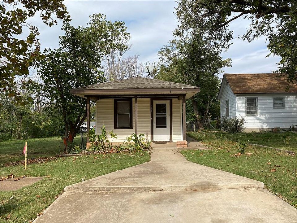 1st image of 517 Cedar Ave