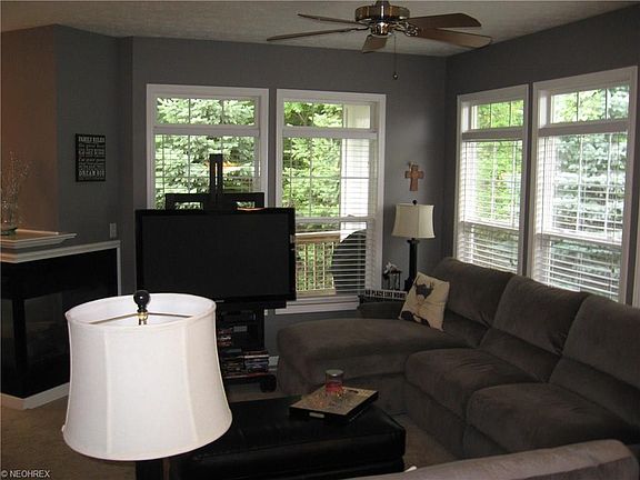 3rd image of 154 Copperstone Ct