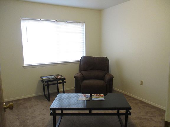 3rd image of 112 Raven Dr