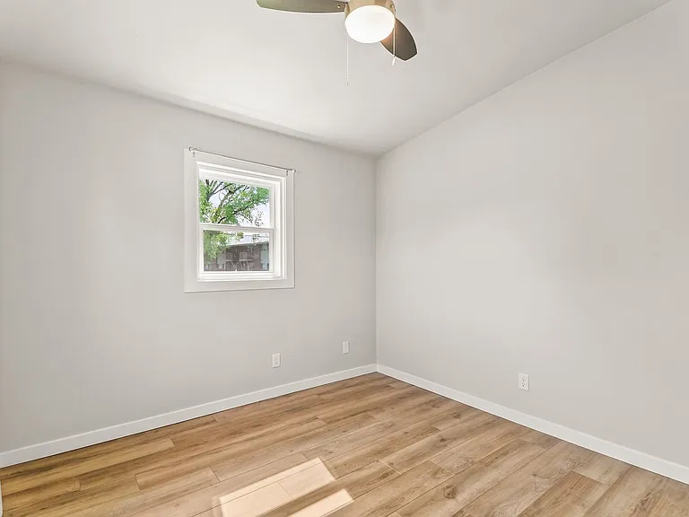 120 S. Bird Street Apartments — Photo 12