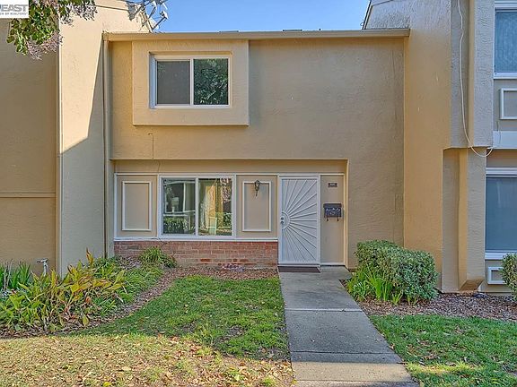 2nd image of 4130 Asimuth Cir