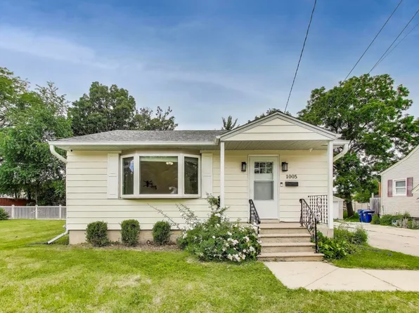 1005 N 13th St, Dekalb, IL 60115