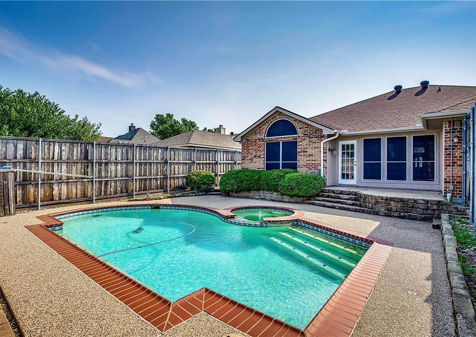 1st image of 419 Graham Ln