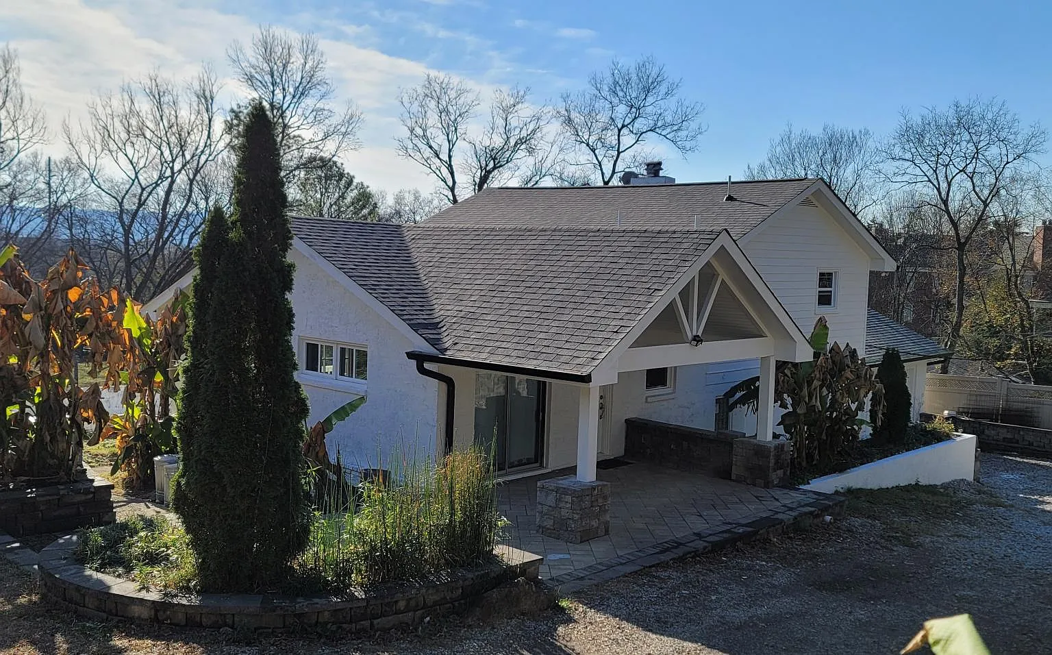 3 bed, 2736 sqft, $3,495 — Photo 3