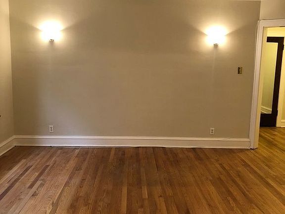 5th image of 2223 W Argyle St #3