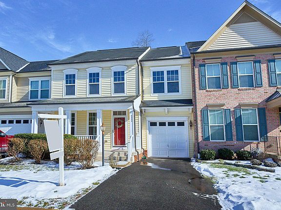 2nd image of 9353 Angel Falls St