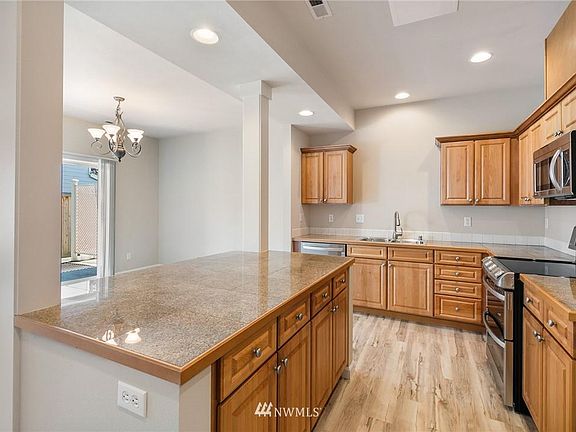 4th image of 10700 SE 260th St Unit F102
