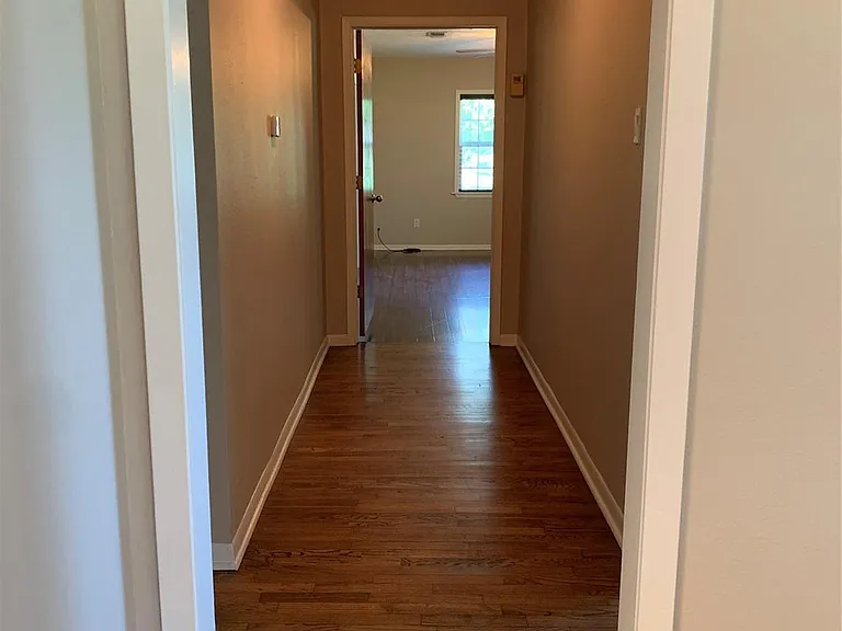340 Westwood Ln — Photo 7
