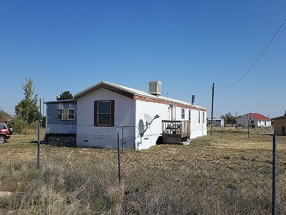 2nd image of 4 Carl Ln