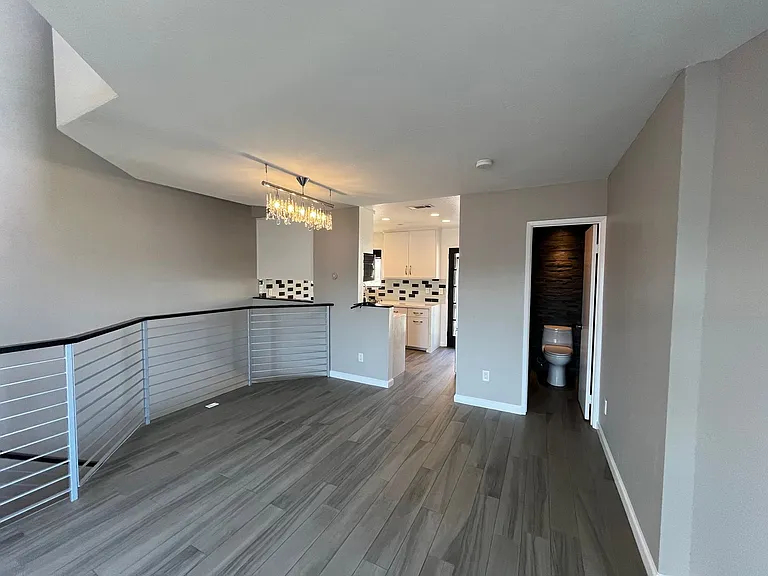 1121 Eureka St #1 — Photo 17