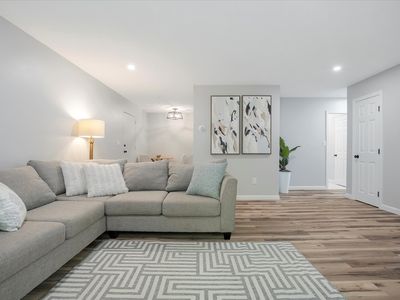 2 Chapel Hill Dr APT 7, Plymouth, MA, 02360