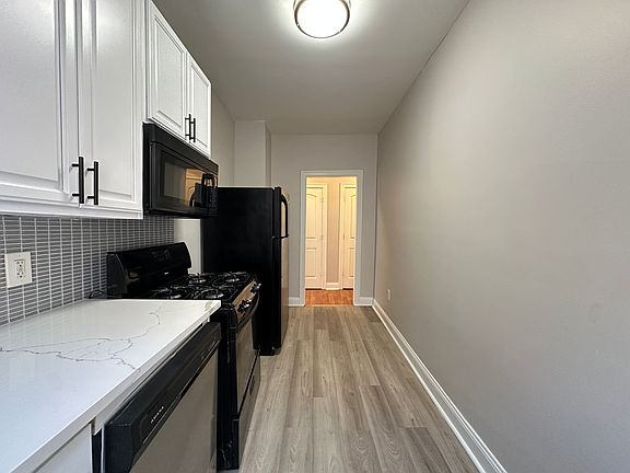 3rd image of 130-134 Corbin Ave #402