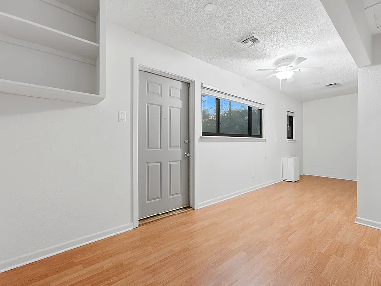 8607 Norwich Dr — Photo 14