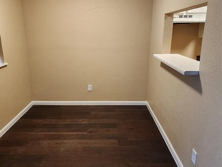 4311 Yellowstone Blvd #7 — Photo 1