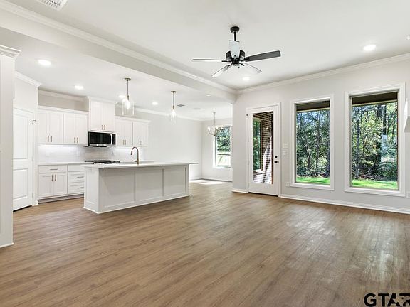 4th image of 492 Preston Rdg