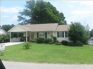 1st image of 369 Iris Ln