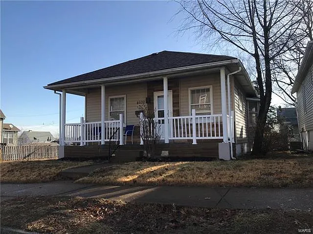 4600 Newport Ave photo 1