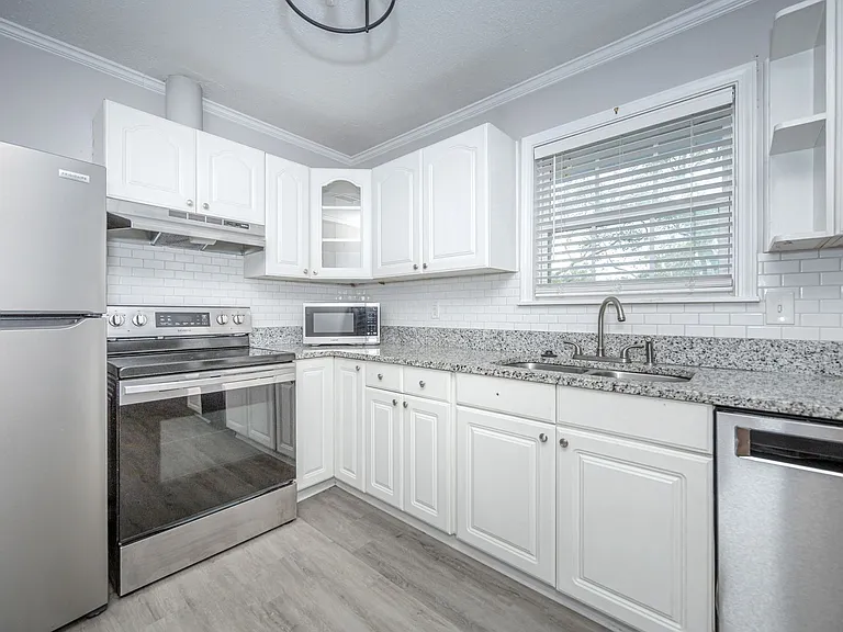 201 Audrey Cir — Photo 18