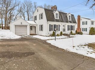 42 Elwood Rd, Manchester, CT 06040