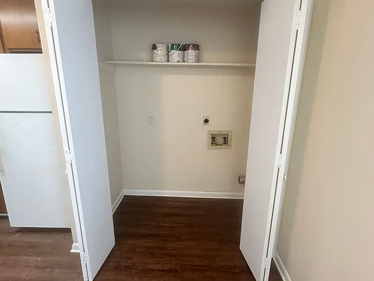 Chimney Creek Apartments — Photo 17