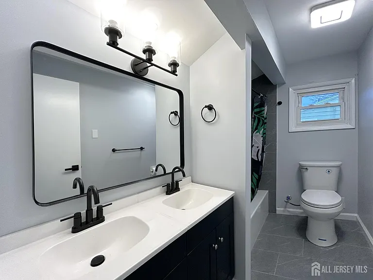 36 Arden St — Photo 9