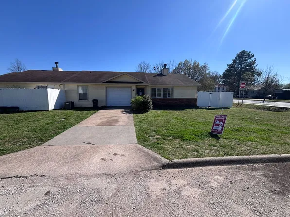 1777 N Noelle Ave, Fayetteville, AR 72703