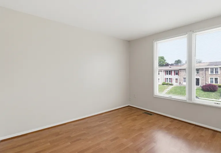 19 Hoban Ct — Photo 9