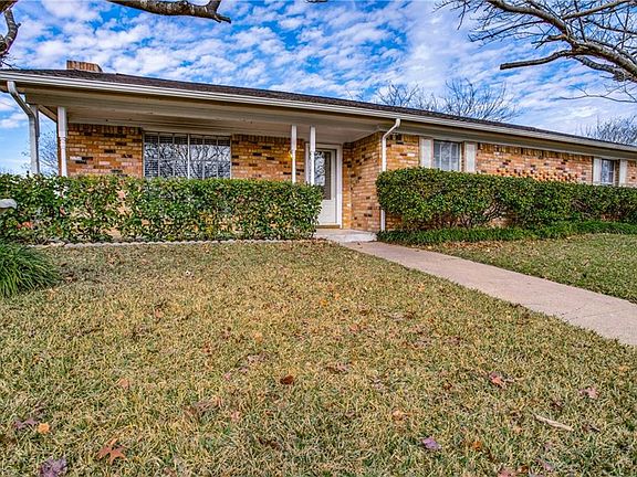 3rd image of 431 Riverwood Dr
