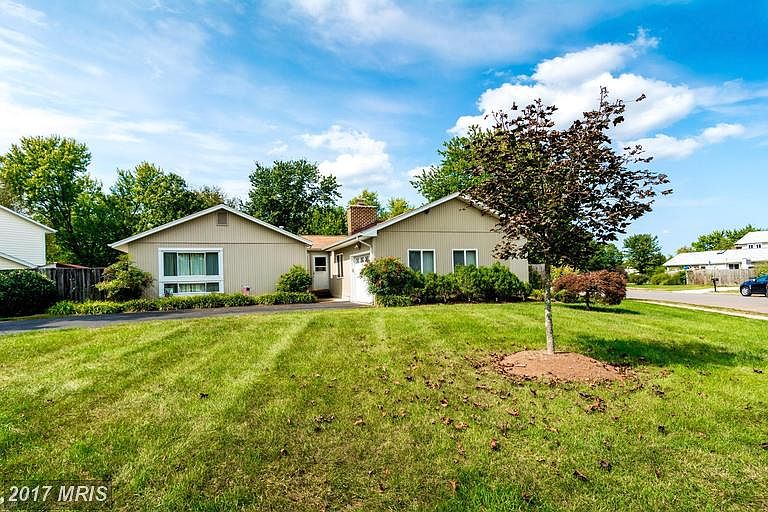 1st image of 7632 Bland Dr