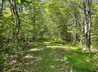 13 Perry St, Douglas, MA 01516