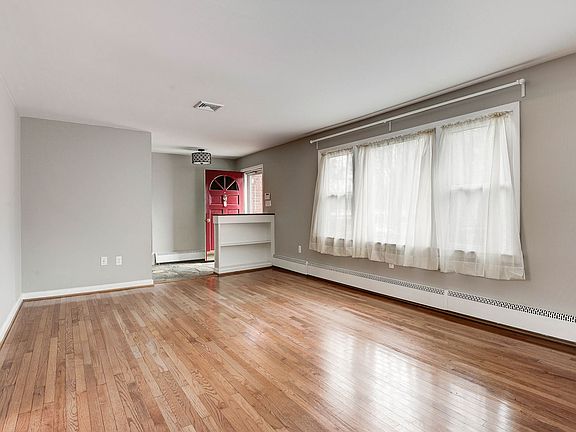 5th image of 9010 McNair Dr