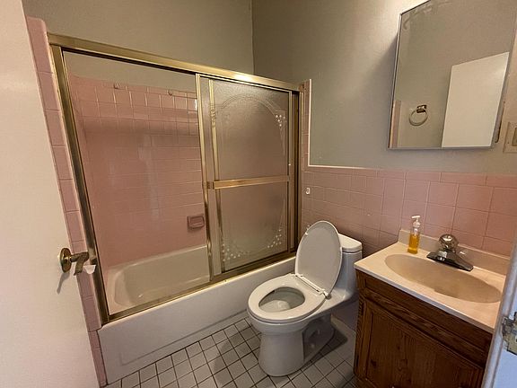 4th image of 438 Clement St #A