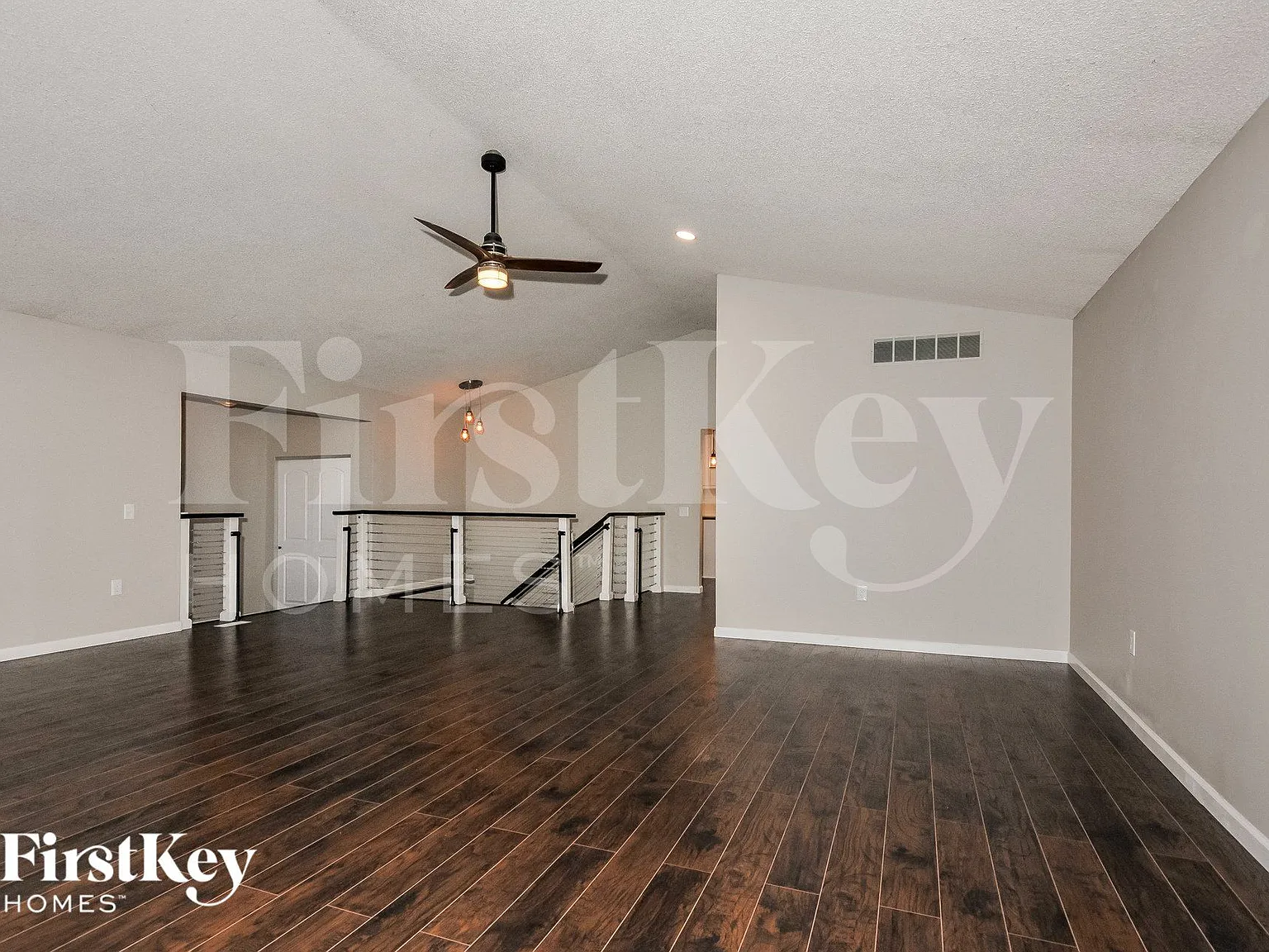 4 bed, 2.0 bath, 2270 sqft, $2,820 — Photo 4