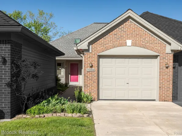 21394 Magnolia Ct #7, Farmington, MI 48336