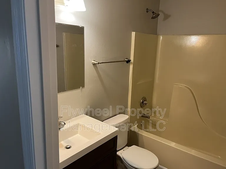 118A N Poole St — Photo 7