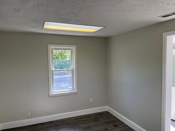 3rd image of 1138 S Denny St
