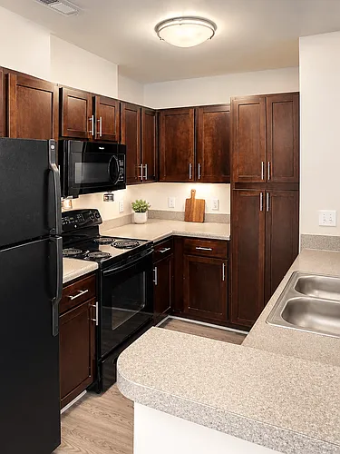Highland Memorial Apartments Photo 1