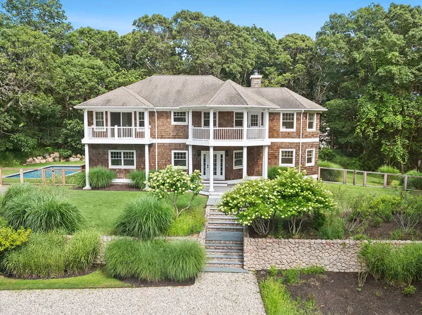 26 Davis Dr, Montauk, NY 11954