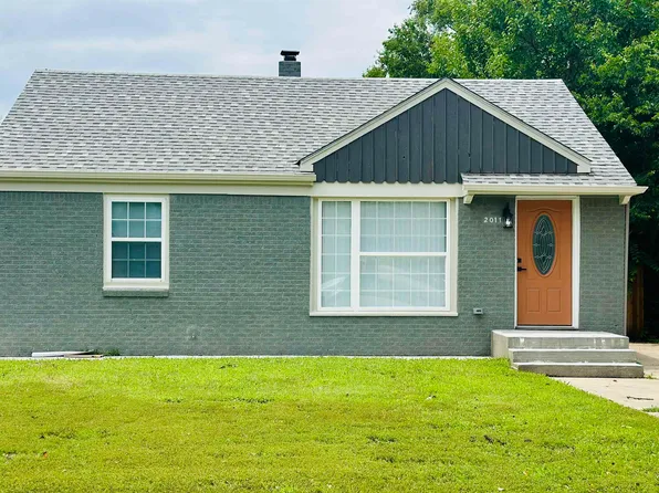 2011 N Grove Ave, Wichita, KS 67214