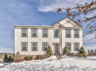 104 Hazelwood Dr, Cranberry Township, PA